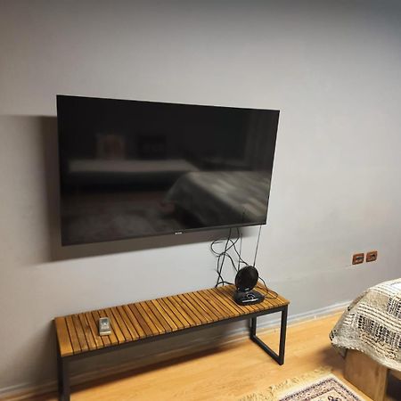 The Best Guesthouse In Tirana Esterno foto