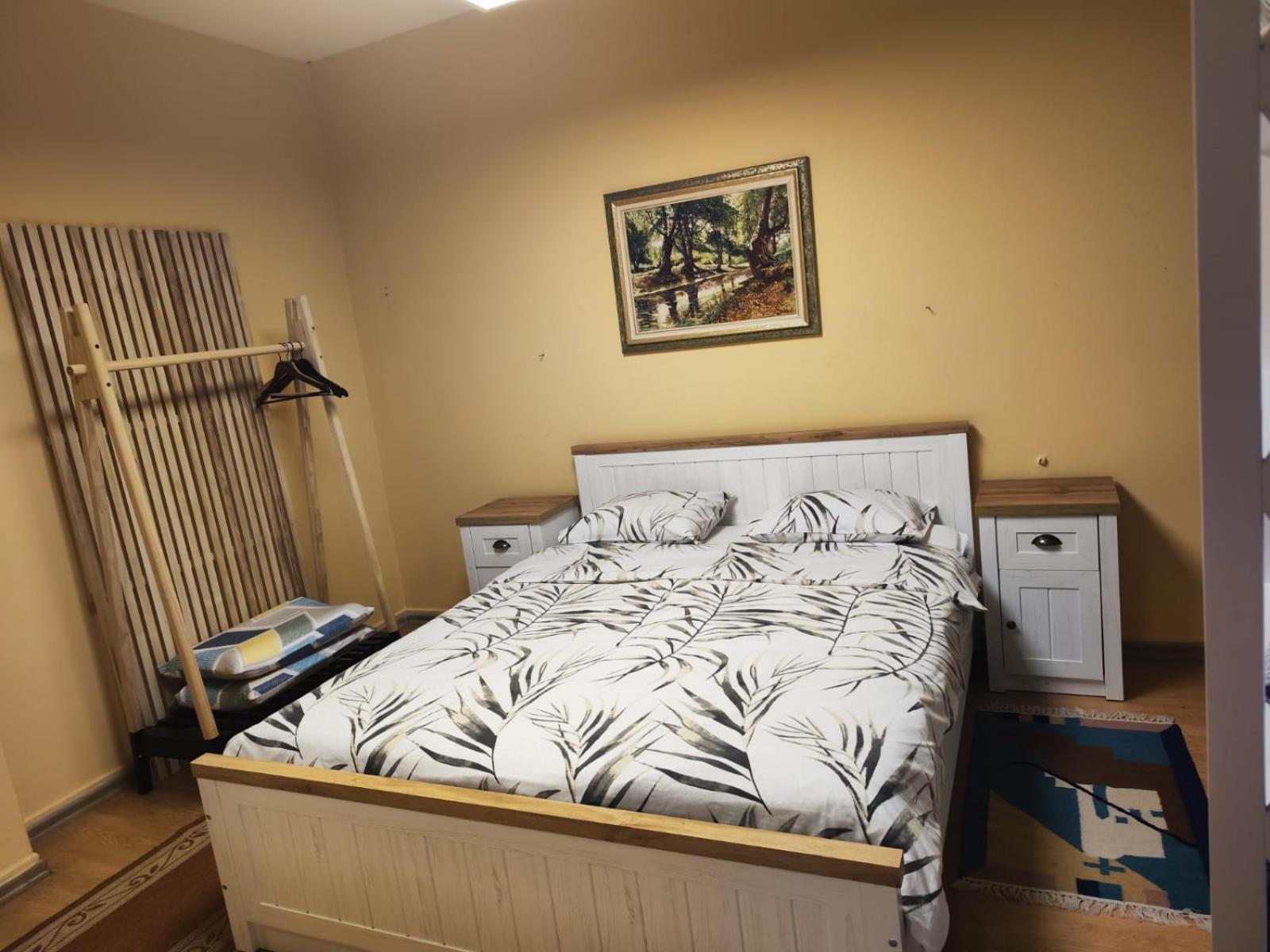 The Best Guesthouse In Tirana Esterno foto
